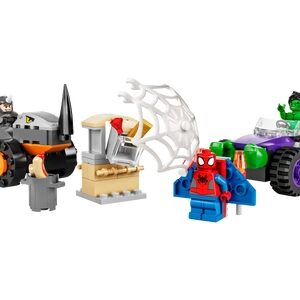 Hulk vs. Rhino truck duel (10782)
