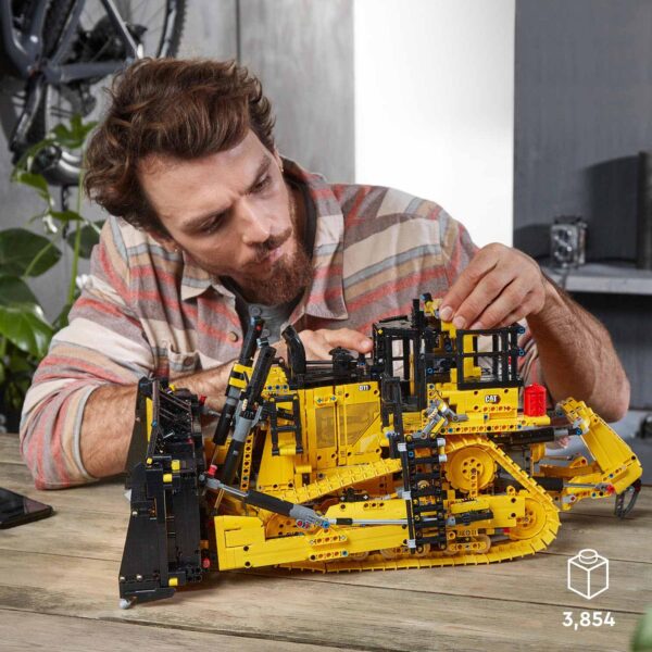 LEGO Technic 42131 Cat D11 Bulldozer met App-besturing - Afbeelding 2