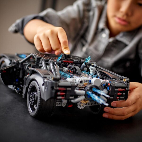 LEGO Technic 42127 The Batman - Batmobile - Afbeelding 5