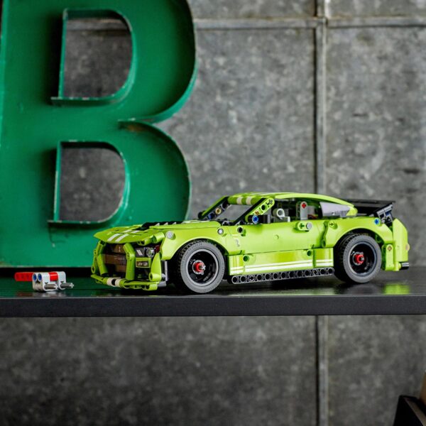 LEGO Technic 42138 Ford Mustang Shelby GT500 - Afbeelding 5