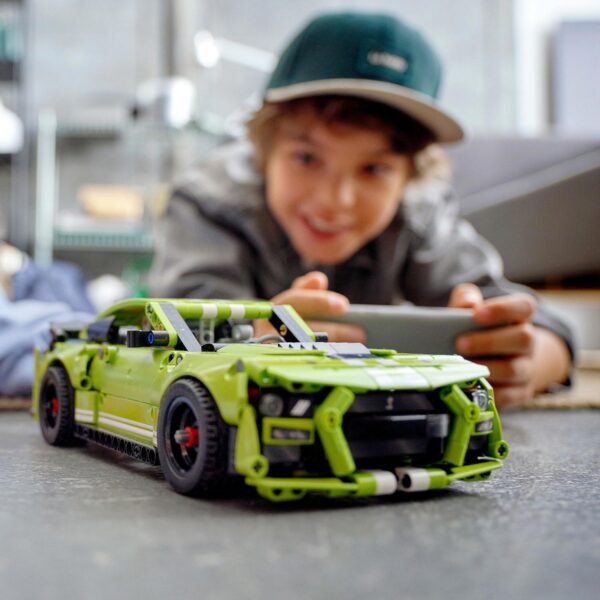 LEGO Technic 42138 Ford Mustang Shelby GT500 - Afbeelding 6
