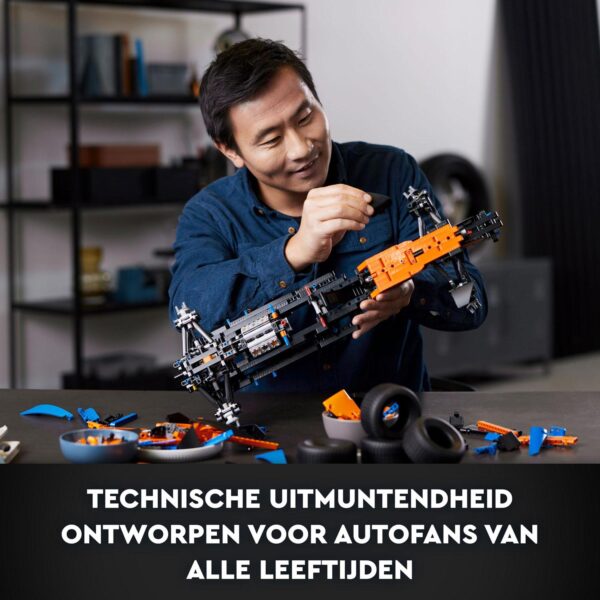 LEGO Technic 42141 McLaren Formule 1 Racewagen - Afbeelding 13