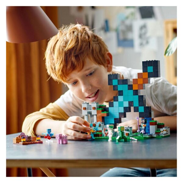 LEGO Minecraft 21244 Uitvalbasis Zwaard - Afbeelding 8